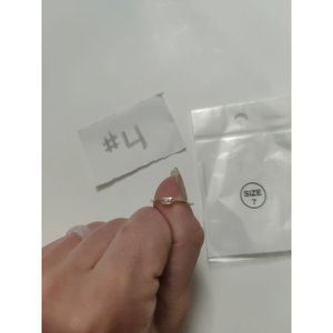BNIB gold ring with clear gem (4)
